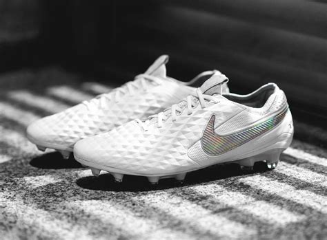 Nike tiempo legend 8 white